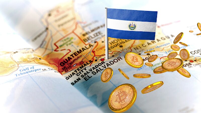 El Salvadorin Bitcoin Gamble: Salvadorissa pelataan: Rohkea harppaus, joka muuttaa rahoitusta.